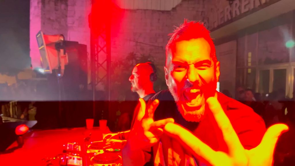 Fotograma de ARDE vídeo de evento